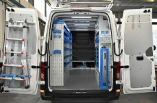 01_ Von Syncro eingerichteter VW Crafter für private und industrielle Versorgungstechnik