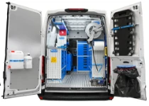 01_Als Werkstattfahrzeug eingerichteter Iveco Daily für die Pannenhilfe
