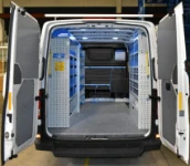 01_Beidseitig eingerichteter VW Crafter 