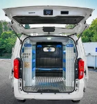 01_BYD ETP3 für einen Installateur mit Einrichtung an den Seitenwänden und Zubehör (1)