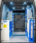 01_Für die Wartung von Ladebordwänden eingerichteter VW Crafter L3H3