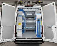 01_Iveco Daily L3H2: Werkstattfahrzeug eines Elektroinstallateurs