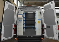 01_Mercedes Sprinter für die Installation und Wartung von Anlagen 