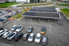 01_Neue PV-Module auf den Parkplatzüberdachungen von Syncro 2024