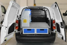 01_Opel Combo mit Syncro Unterflurschublade