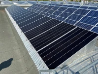 01_Photovoltaikanlage 2022 auf dem Dach von Syncro System in Cassola