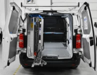 01_Scudo L2H2 mit Laderampe für ein Reinigungsunternehmen