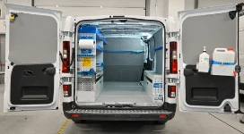 01_Von Syncro eingerichteter Trafic L2H1 einer Glaserei