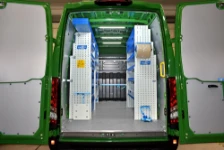 01_Von Syncro System ausgestatteter Iveco Daily L3H2 für Bauarbeiten