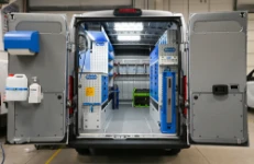 01_Von Syncro System für die Wartung von Bau- und Forstmaschinen ausgestatteter Fiat Ducato L3H2