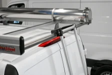 02_Einhängung von Rolitop an der Laderolle des Syncro Dachträgers für Nutzfahrzeuge
