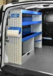 02_Linke Wand des NV250 mit Regalwannen