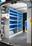 02_Linke Wand im Transit mit Syncro Regalwannen