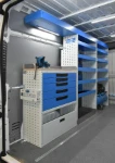02_Werkbank mit Schraubstock, Regal und Schubladen im Jumper