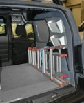 03_Ladungssicherungssysteme in dem von Syncro System eingerichteten Kangoo