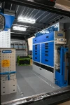 03_Lagerbereich mit Schraubstockwerkbank im Fiat Ducato