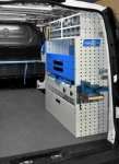 03_Schraubstock mit ausziehbarem Schraubstockhalter, durchsichtige Schubladen und Regale des Systems Ultra