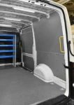 03_Von Syncro System eingerichteter Crafter mit Laderaumverkleidung und Möbeln des Systems Ultra