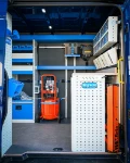 04_Arbeitsplatz an der Laderaumtrennwand des von Syncro System ausgestatteten MAN TGE
