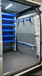 04_Laderaumtrennwand des Ducato mit Laufschiene Syncroblock, Fittingen und Spanngurten von Syncro
