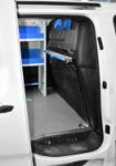 04_Ladungssicherungssystem an der Laderaumtrennwand des Berlingo für Elektriker