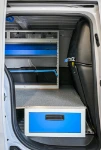04_Ladungssicherungssysteme an der Laderaumtrennwand des Fiat Ducato mit Unterflurschubladen