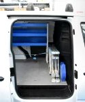 04_Lösung nach Maß von Syncro für den Transport einer Leiter im Laderaum des Caddy