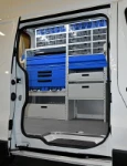 04_Metallschubladen und durchsichtige Schubladen im Opel Vivaro für Installateure von Heiz- und Klimaanlagen