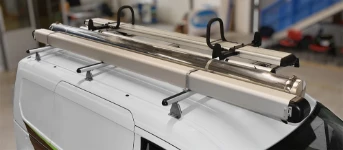 04_Transportsysteme auf dem Dach des Ford Connect