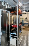 05_Generator und Kompressor im Transit, gesehen von der Seitentür