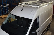 06_Crafter mit Dachträger mit Ultrasilent-Profil