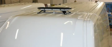 06_Dach mit Rundumblinklicht und LED-Dachleuchten