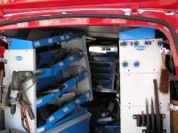 0Einrichtung von Syncro System nach dem schweren Unfall eines Kleintransporters