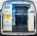 11_Fiat L1H1 für einen Installateur mit Möbeln an den Seitenwänden und Zubehör (2)