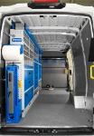 11_Von Syncro an einer Wand eingerichteter Iveco Daily eines Elektrikers (2)