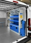 12_Klappbarer Schraubstockhalter mit Metall-Schraubstock in einem Fiat Ducato
