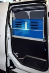 Blick von der Seitentür auf die Einrichtung des Citroёn Jumpy 2016