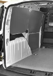 Boden und seitliche Verkleidungspaneele im Ford Transit Connect