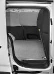Bodenplatte aus Birken-Multiplex und Wandplatten aus Aluminium für den Toyota ProAce City