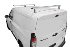 Dachträger auf dem Dach des Ford Courier