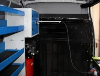 Detailansicht der Inneneinrichtung im Daily für die Wartung von Landmaschinen