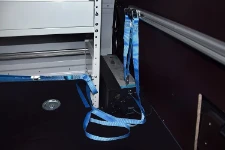 Detailansicht des Zubehörs für die Ladungssicherung in einem Kundendienstfahrzeug für Waschanlagen