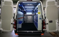 Ein für Servicetechniker von Bewässerungsanlagen eingerichteter Volkswagen Crafter