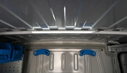 Eingeschaltete LED-Energiesparlampe für Nutzfahrzeuge