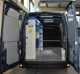 Einrichtung der linken Laderaumwand des Movano