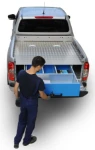 Einrichtung mit Leiterlift für Pick-up