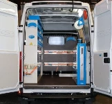 Vista d'insieme dell'allestimento Syncro Ultra nel vano di carico del NV250