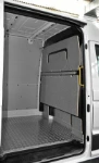 NV250 con rivestimento interno in legno e lamiera