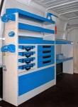Modulo Syncro Ultra nel NV250 con cassetta di pronto soccorso e supporto per attrezzo