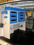 Lato sinistro Opel Movano con pianale, pannellatura, copriruota, ganci e rotaia per cinghie